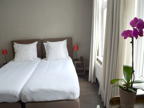 Hotel Monsieur Ernest Μπριζ
