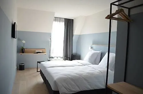 Hotel Monsieur Ernest Μπριζ