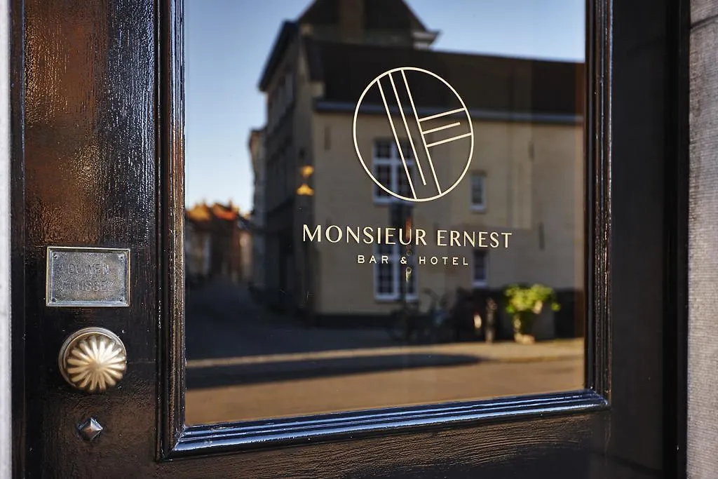 ברוז' Hotel Monsieur Ernest